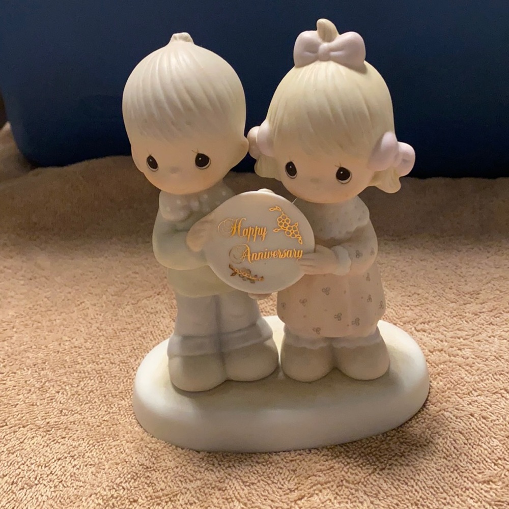 Precious moments vintage figurine